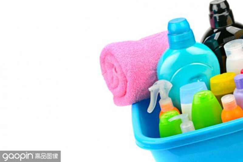 在选择厨房用品时，你是否常常困惑于哪些品牌的厨具既耐用又实用？让我们通过对比分析几个知名品牌，帮助你在众多选项中找到最适合自己的那一款。